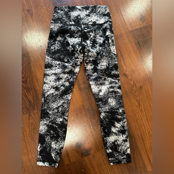 Lululemon Wunder Under leggings Aerify Jacquard Black Alpine White size 8 - Picture 5 of 9